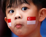 Nhà nghèo ở Singapore được cho tiền để con cái đi học