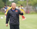 Chờ ông Park  giải bài toán khó