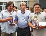 Người lớn thi uống rượu, khoe tiền, học sinh lại là tấm gương