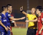 V-League đá, HLV Park Hang Seo hồi hộp