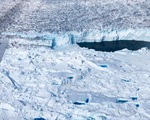 Phát hiện bí mật đáng lo ngại dưới những lớp sông băng ở Greenland