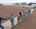 Trump hỏi mua Greenland: Tưởng giả mà thật