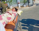 Hai vợ chồng vụ nghi cắt cổ vợ rồi tự sát đã qua cơn nguy kịch