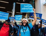 California thông qua luật bắt Uber, Lyft hành xử như các công ty taxi