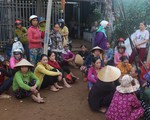 Tiểu thương bật khóc giữa tro tàn chợ Mộc Bài ở Bình Định
