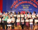 Viết về Trường Sa, học sinh lớp 5 giành giải nhất về cuốn sách yêu thích