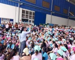 Suất ăn không đảm bảo vệ sinh, hàng nghìn công nhân ngừng việc phản đối