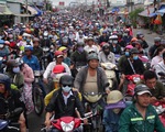 Dòng người nối hàng dài quay lại Sài Gòn sau lễ 2-9