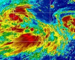 3 áp thấp dồn dập trên biển, miền Trung đối mặt mưa gió dị thường
