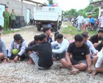 Huy động xe tải, bình chứa xăng, tổ chức đua xe trái phép