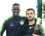 Sao Man City bị Hiệp hội bóng đá Anh điều tra vì…giỡn ‘lố’ với đồng đội
