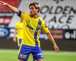 CĐV Việt Nam năn nỉ HLV Marc Brys: 