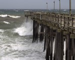Bão Dorian tràn vào vùng Carolinas của Mỹ