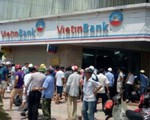 Tóm tại chỗ kẻ cướp cầm súng nhựa đòi tiền ở ngân hàng