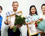 Hai ‘Công dân trẻ tiêu biểu TP.HCM’ nhận thưởng muộn vì bận công tác