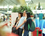 Hành khách ngỡ ngàng với món quà tết ngàn đô tại sân bay