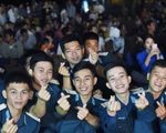 Mùa xuân biển đảo 2020: Những chiến sĩ tuổi đôi mươi khoe tài hát, nhảy
