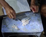 Bắt 2 người cầm đầu đường dây phân phối heroin cho người nghiện