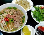 Phở Paris có gì lạ không em?