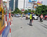 Nhiều người bỡ ngỡ ngày đầu cấm xe qua cầu vượt Nguyễn Hữu Cảnh