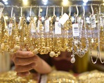 Giá vàng trong nước tiến gần đến ngưỡng 57 triệu đồng/lượng