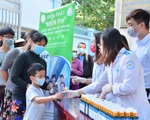Ý kiến trái chiều việc nhiều trường tự làm nước rửa tay sát khuẩn
