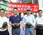 Hội Doanh nhân trẻ giải cứu 20 tấn dưa hấu cho nông dân, bán giá 