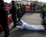 12 ngày đưa tin dọc giới tuyến Hồ Bắc mùa dịch COVID-19 của phóng viên Reuters