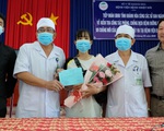 Nữ nhân viên lễ tân bị lây nhiễm virus corona khỏi bệnh, được xuất viện