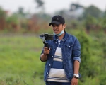 Bắt chưa được Tuấn ‘khỉ’ lại phải mướt mồ hôi với người dân đến livestream