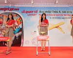Hành khách bay Vietjet trúng 1 máy bay mô hình bằng vàng nguyên khối