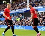 VAR giải cứu Man Utd khỏi thất bại trước Everton