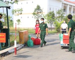 3 người đầu tiên ở Cần Thơ hết hạn cách ly trở về gia đình