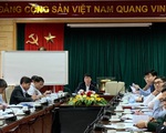 Cơ sở y tế cũng khó mua khẩu trang, quần áo bảo hộ