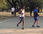 Ronaldinho ghi 5 bàn khi đá futsal ở trong tù tại Paraguay