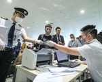 Huy động 100 sinh viên Đại học Y hỗ trợ Nội Bài chống dịch COVID-19