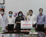 Gặp khó vẫn tặng 1 tỉ đồng cho lực lượng y tế chống dịch ở Đà Nẵng