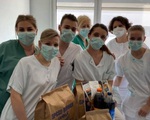 Y bác sĩ trên tuyến đầu chống dịch COVID-19 đi tắc xi, lưu trú miễn phí