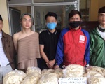Một quán bar tại Hà Nội vẫn lén lút hoạt động bất chấp lệnh cấm để phòng dịch