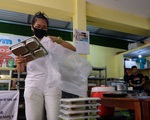Cà phê, sinh tố, quán ăn... ở TP.HCM ngưng bán hàng tại chỗ, chỉ bán mang đi