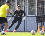 Đã rõ lý do Văn Lâm mất suất bắt chính ở Muangthong United