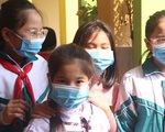 TP.HCM lấy ý kiến phụ huynh về việc học sinh đeo khẩu trang khi đi học