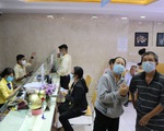 Vì sao giá vàng tăng lên đỉnh rồi quay ngoắt 180 độ?