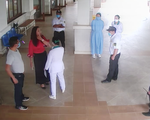 Đấm vào mặt bảo vệ bệnh viện khi được yêu cầu đo thân nhiệt sàng lọc COVID-19