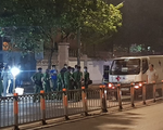 Xác một người đàn ông trong bao tải bên lề đường Phan Văn Trị