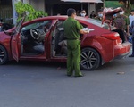 Người đàn ông chạy xe hơi ở quận 12 bị chém đứt bàn tay trái