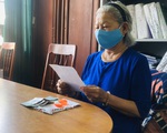 Bà cụ ủng hộ bông tai, tiền chống COVID-19: 