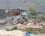 Mưa lũ ập về trong đêm, 3 người bị cuốn trôi