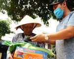 Chén cơm cho người nghèo