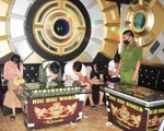 Rút giấy phép quán karaoke bất chấp lệnh cấm, cho khách vào hát và dùng ma túy